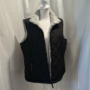 Women's Black Quilted Vest with Sherpa Lining